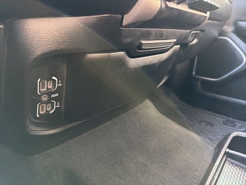 Used 2020 RAM 1500 Laramie image 27