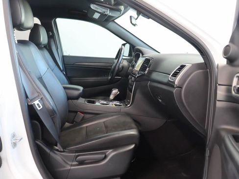 Used 2021 Jeep Grand Cherokee Laredo X RWD image 19