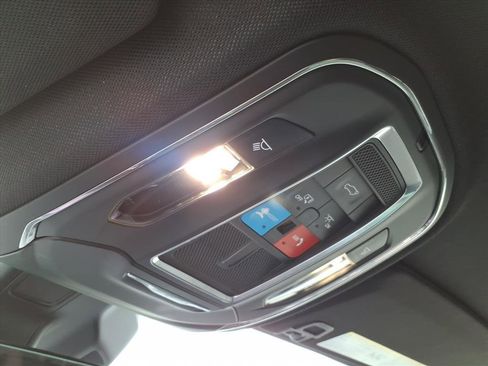 Used 2025 Jeep Grand Cherokee Limited image 29