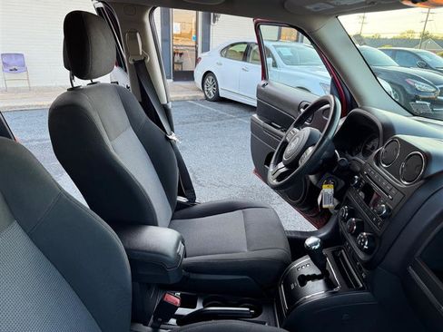 Used 2016 Jeep Patriot Latitude image 15