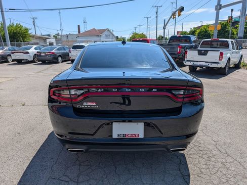 Used 2023 Dodge Charger SXT RWD image 7