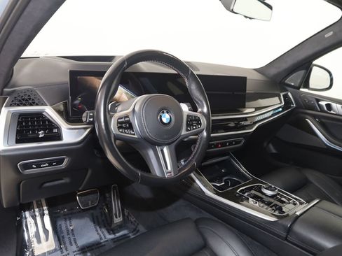 Used 2024 BMW X7 M60i AWD/4WD image 33