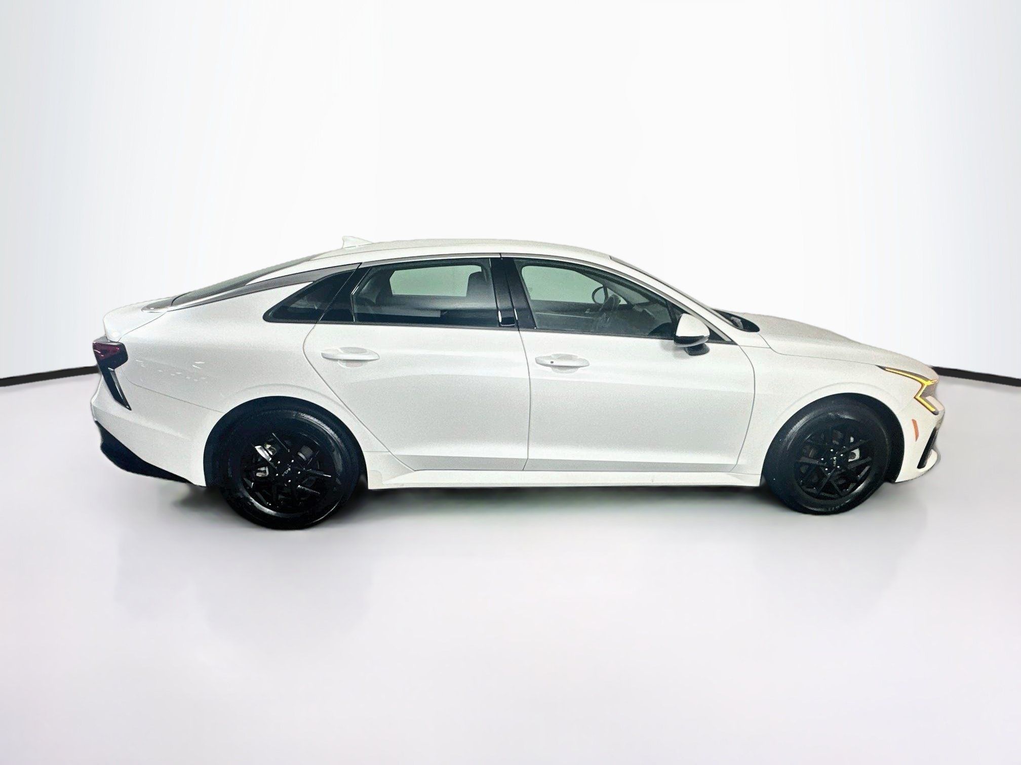 Used 2025 Kia K5 LXS FWD image 10