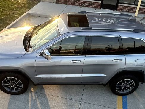 Used 2019 Jeep Grand Cherokee Limited image 11