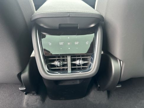 Used 2025 Volvo EX90 Ultra AWD/4WD image 24