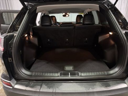 Used 2022 Jeep Cherokee Trailhawk w/ Premium Leather Package image 11