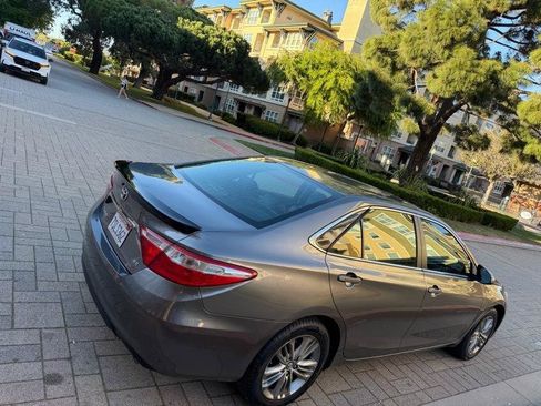 Used 2016 Toyota Camry SE FWD image 23