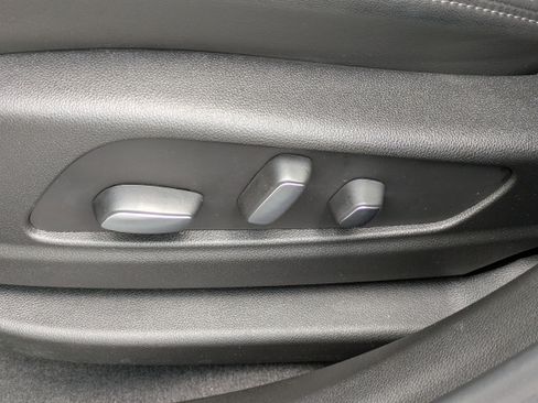 Certified 2024 Cadillac XT6 Premium Luxury w/ LPO, Floor Liner Package AWD/4WD image 19