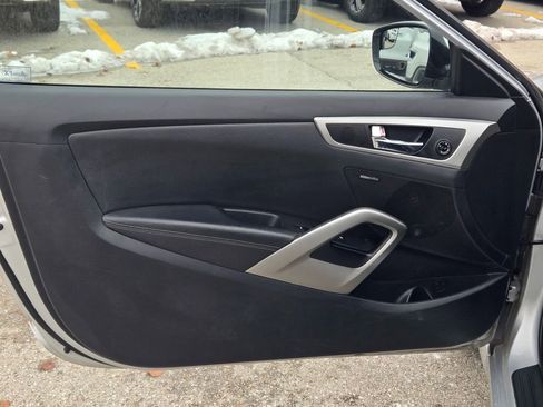 Used 2016 Hyundai Veloster Base w/ Option Group 03 image 23