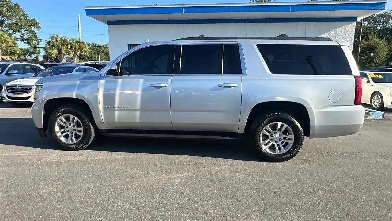 Used 2020 Chevrolet Suburban LT AWD/4WD image 13