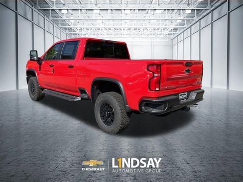 New 2026 Chevrolet Silverado 2500 ZR2 AWD/4WD image 6