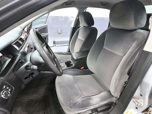 Used 2011 Chevrolet Impala LS FWD image 21