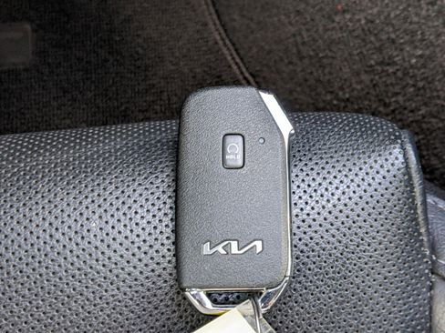 Certified 2023 Kia Stinger GT-Line image 28