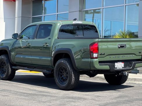 Used 2021 Toyota Tacoma SR5 w/ Trail Edition image 7