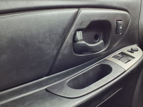 Used 2007 Chevrolet Monte Carlo SS w/ Silver Rally Stripe Package image 16