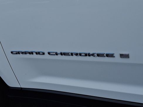 Used 2024 Jeep Grand Cherokee Limited 4xe AWD/4WD image 30