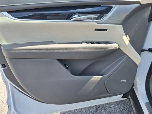 Certified 2024 Cadillac XT6 Premium Luxury image 32