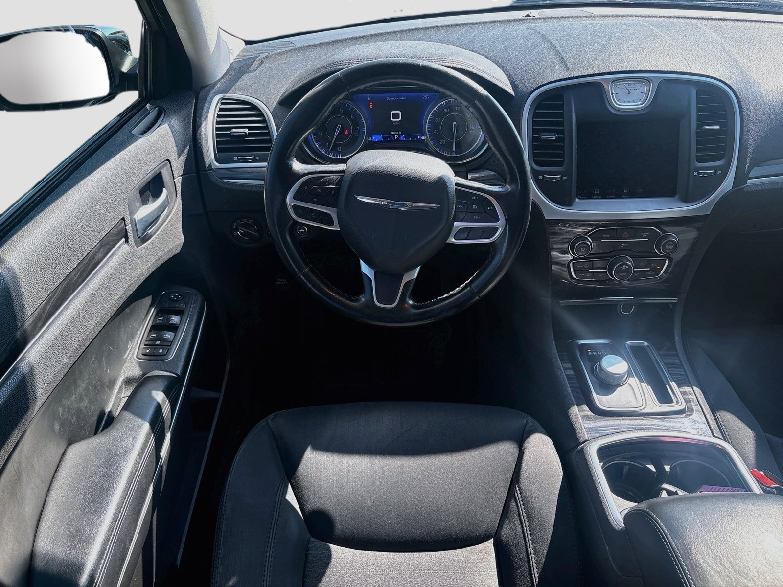 Used 2019 Chrysler 300 Touring w/ Chrome Appearance Package RWD image 20