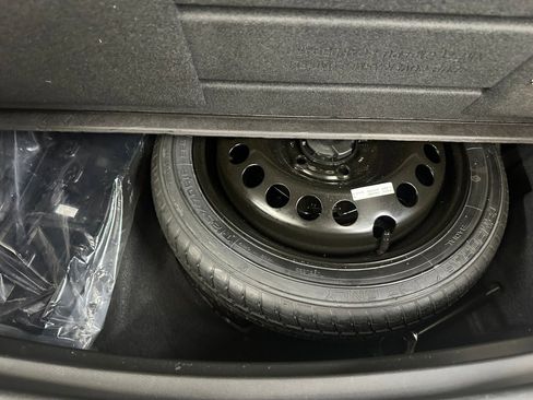 Certified 2023 Buick Encore GX Essence w/ Experience Buick Package image 25