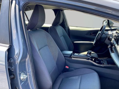Used 2024 Toyota Prius LE FWD image 7