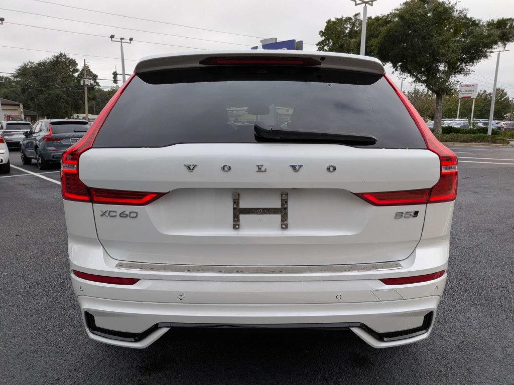 Certified 2025 Volvo XC60 B5 Plus w/ Protection Package Premier AWD/4WD image 7