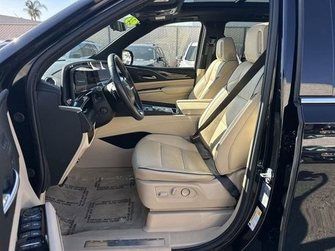 Used 2024 Cadillac Escalade Premium Luxury image 19