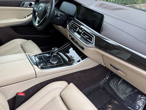 Used 2019 BMW X5 xDrive40i w/ Premium Package 2 AWD/4WD image 19