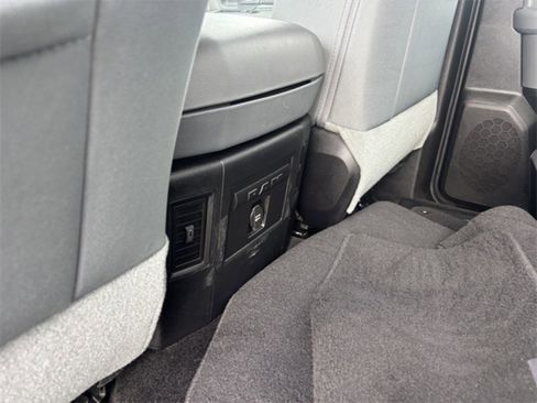 Used 2016 RAM 1500 Lone Star image 26