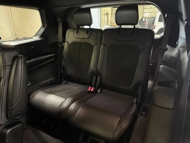 Used 2025 Jeep Grand Cherokee L Laredo AWD/4WD image 21