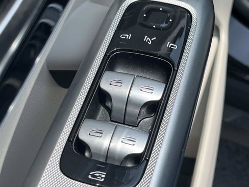 Used 2026 Mercedes-Benz GLC 300 4MATIC image 19