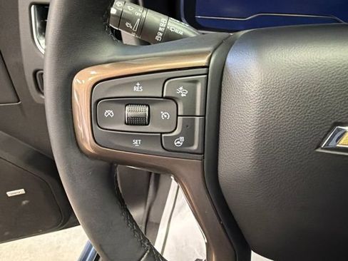 Used 2024 Chevrolet Suburban High Country AWD/4WD image 18