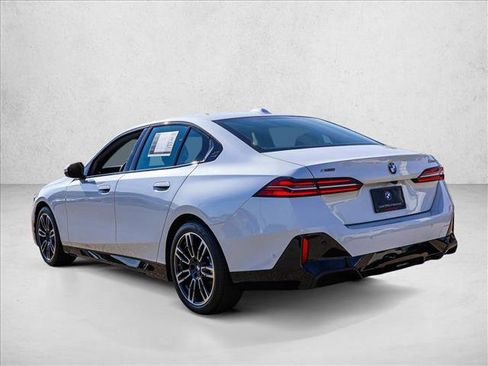 Used 2026 BMW 530i xDrive AWD/4WD image 7