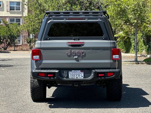 Used 2022 Jeep Gladiator Rubicon AWD/4WD image 4