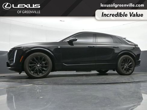 Used 2024 Cadillac Lyriq Sport AWD/4WD image 16