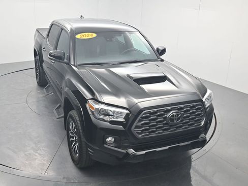 Used 2023 Toyota Tacoma TRD Sport w/ Black Out Package (TMS) image 50
