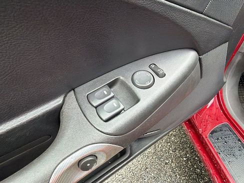 Used 2006 Chevrolet Corvette Base w/ Preferred Equipment Group image 16