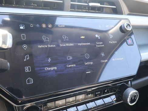 New 2027 Chevrolet Bolt LT w/ Comfort Package FWD image 26