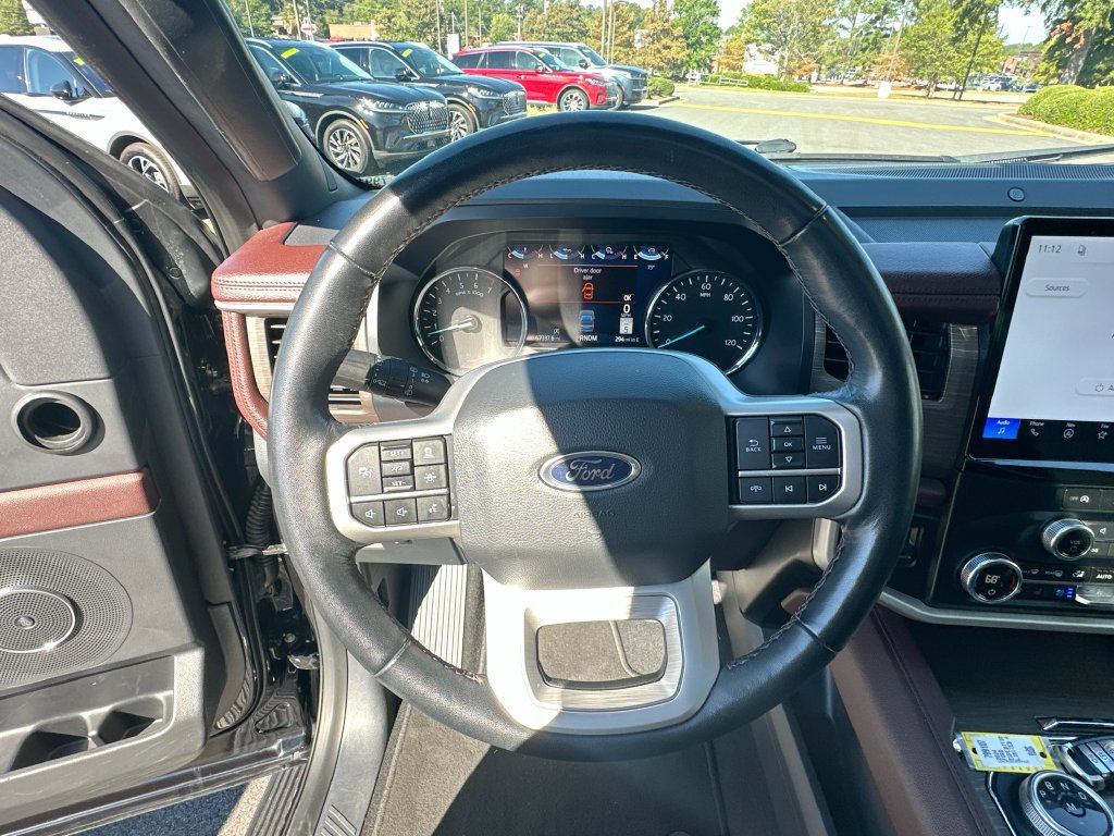 Used 2024 Ford Expedition Limited AWD/4WD image 18