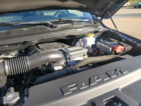 Used 2021 RAM 1500 Laramie AWD/4WD image 35