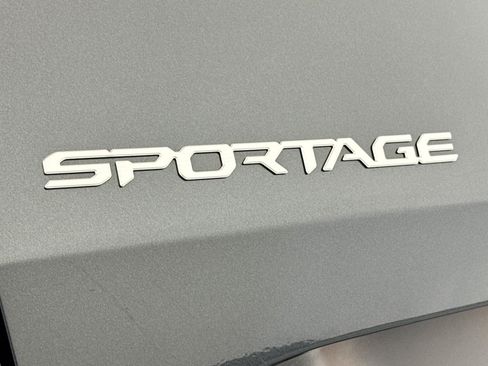 Used 2024 Kia Sportage X-Line AWD/4WD image 8