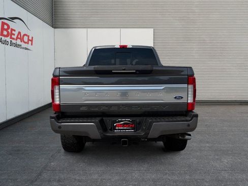 Used 2017 Ford F250 Platinum w/ Platinum Ultimate Package AWD/4WD image 15