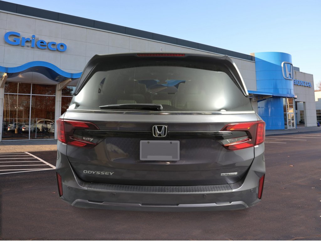 New 2026 Honda Odyssey Touring image 3