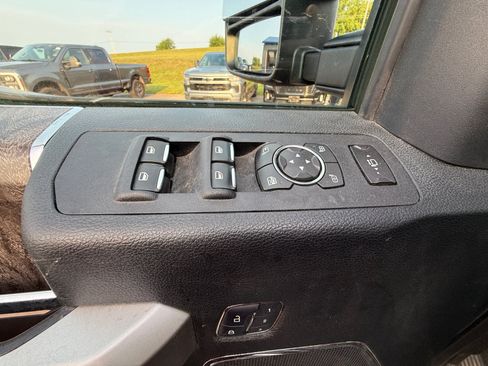 Used 2018 Ford F250 Lariat w/ Chrome Package AWD/4WD image 21