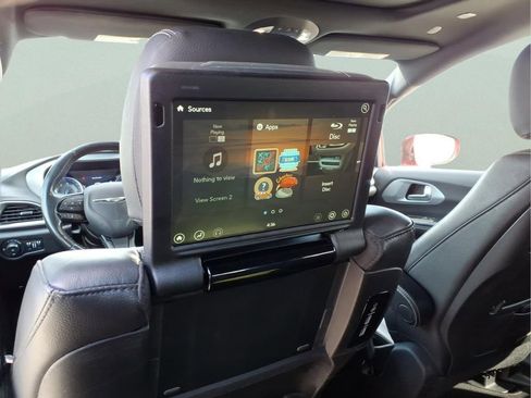 Used 2020 Chrysler Pacifica Touring-L Plus w/ Advanced Safetytec Group image 19