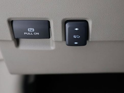 Used 2025 Ford F250 Platinum w/ Platinum Plus Package image 43