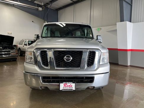 Used 2017 Nissan NV 3500 SV RWD image 5
