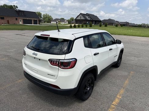 Used 2018 Jeep Compass Sport AWD/4WD image 5