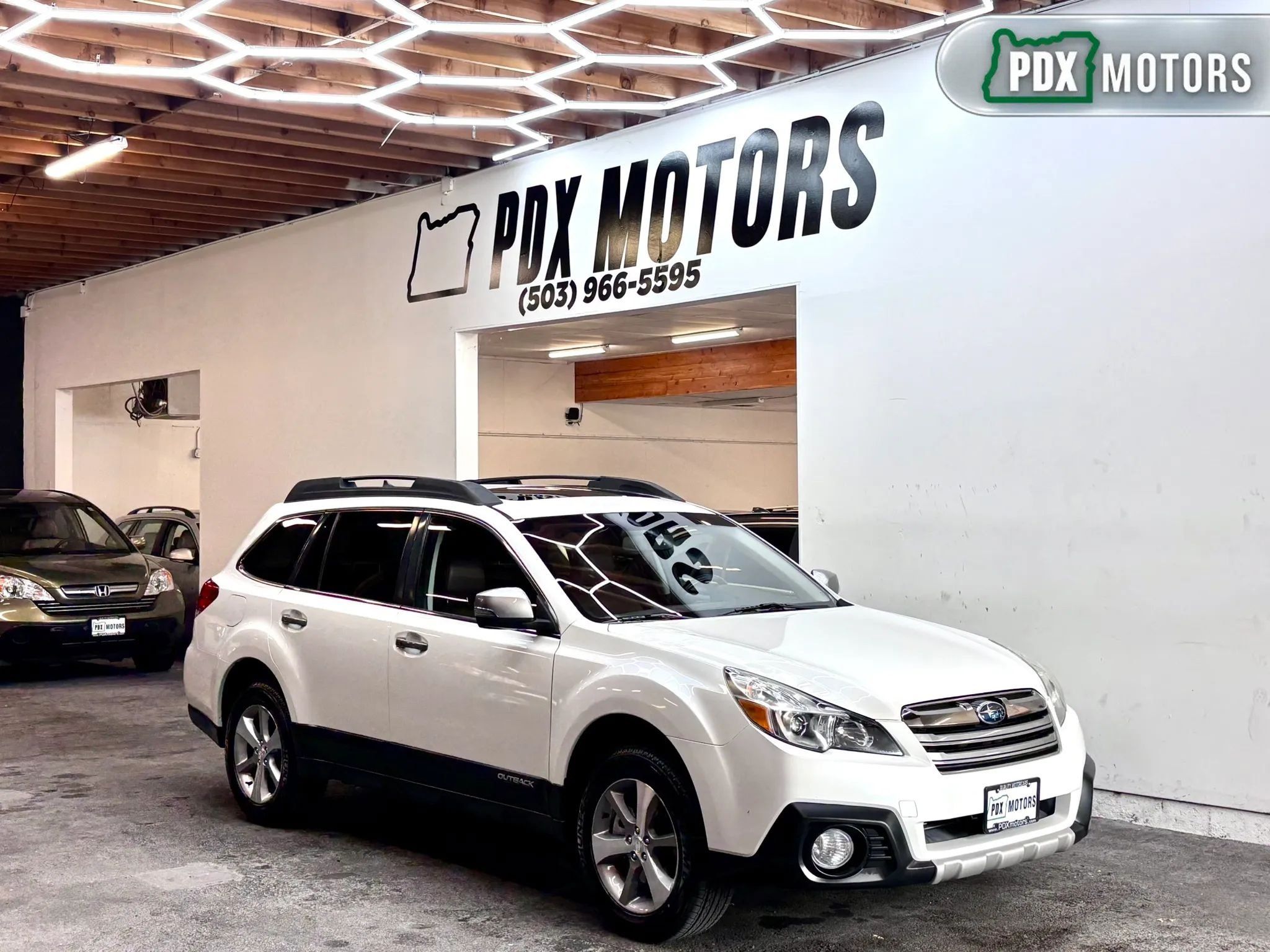 Used 2013 Subaru Outback 3.6R Limited AWD/4WD image 1