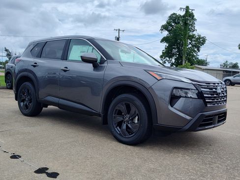New 2026 Nissan Rogue SV FWD image 5
