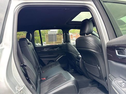 Certified 2022 Jeep Grand Cherokee Altitude image 9